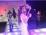 بالصور..عريس من دون بنطلون